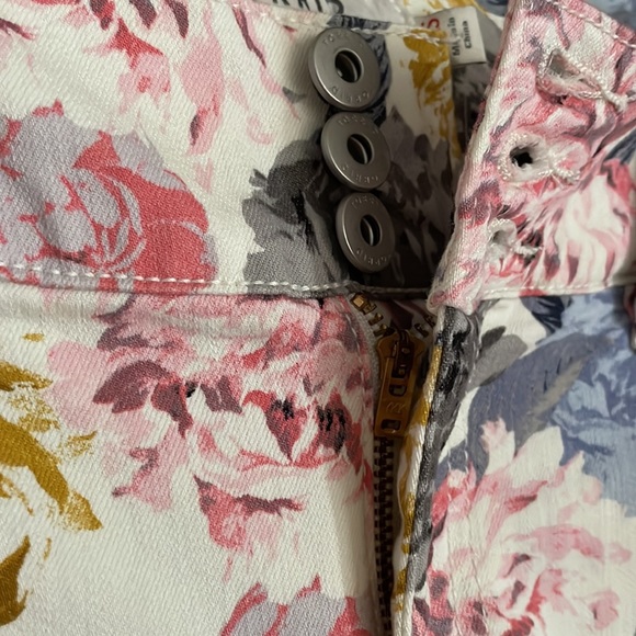 NWT torrid flower jean jeggings 14Short - Picture 4 of 10